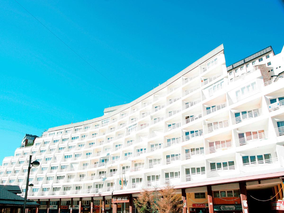 Apartamentos Mont Blanc Asn Sierra Nevada Exterior photo